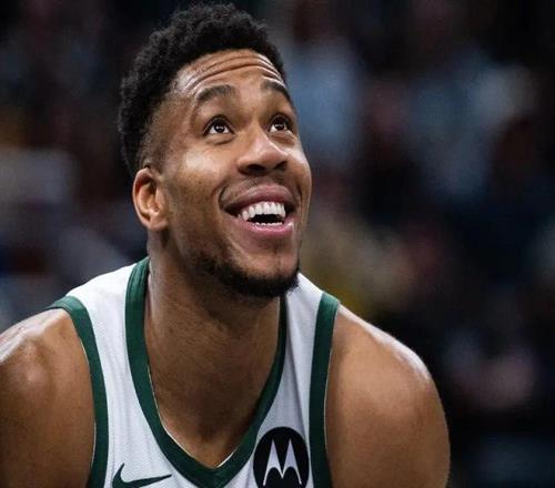 足球岁月,青春疾驰,精准传球,乐鱼体育平台,乐鱼体育官方网站,乐鱼体育登录入口,乐鱼体育app下载