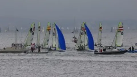 拜仁核心基米希续约详情：本周确认留队，年薪2200万欧+额外签字费37万，引发热议！